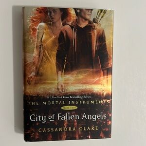 City of Fallen Angels - Book 4 - Cassandra Clare - Hardback